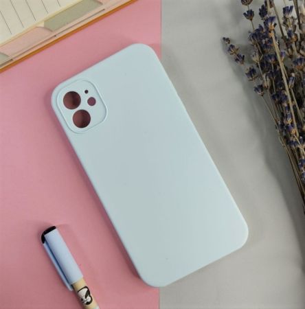 Накладка IPhone 11 silicone case голубое небо
