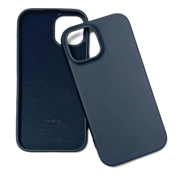 Накладка IPhone 15 черный с микрофиброй